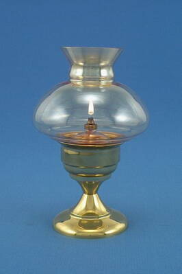 Olejová lampa - mosaz leštěná –  stínidlo „cylindr“ kouřové sklo