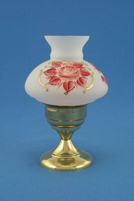 Olejová lampa 03 stínidlo typ 03 malovaný „cylindr“ růže, mosazný podstavec